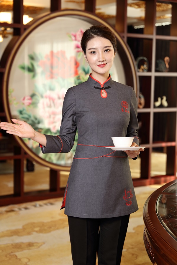 为什么新颖的酒店制服是礼服款式